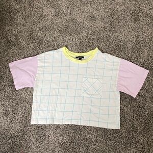 Forever 21 crop designed tee shirt